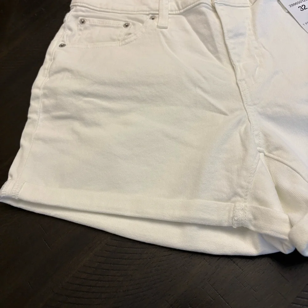 Levi's Classic White Denim Mid Length Jean Shorts Women’s Size 32 NWT - Picture 5 of 16